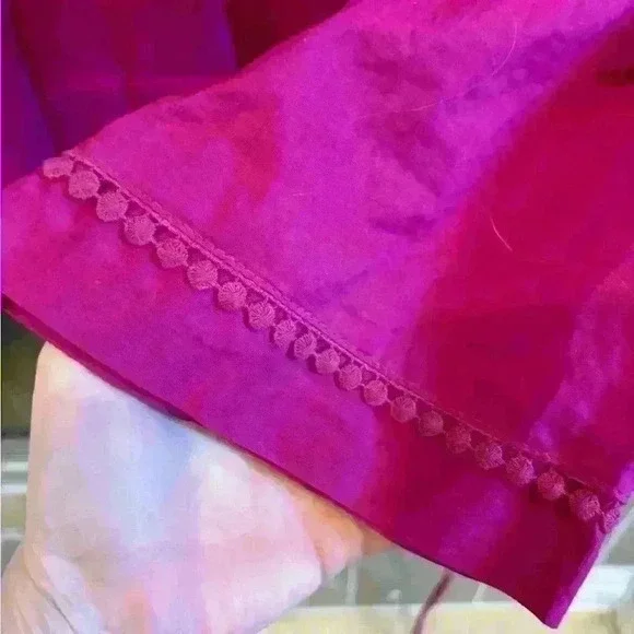 COPY - Magenta cotton top with beautiful embroidery detail. Size Medium. - Picture 4 of 5